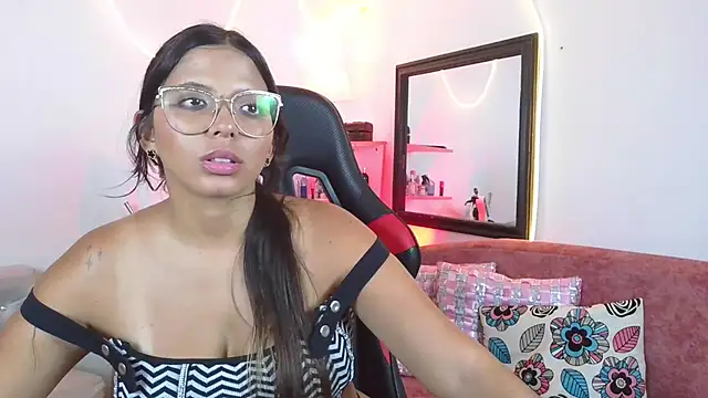 Megaan_Greey webcam