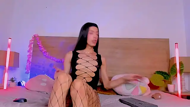LaraRous Live Web Cam Show