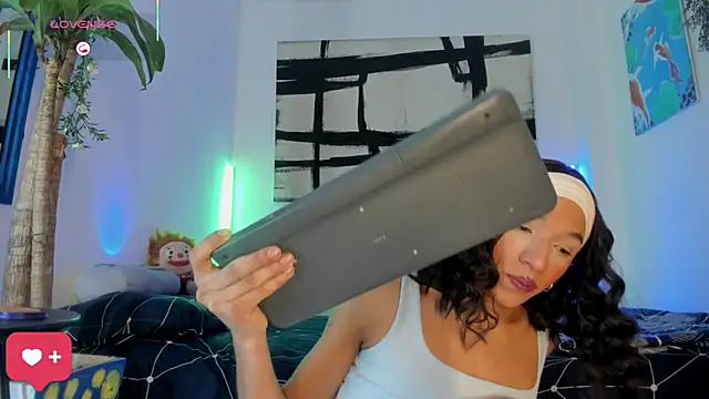 Naughty_Blue webcam