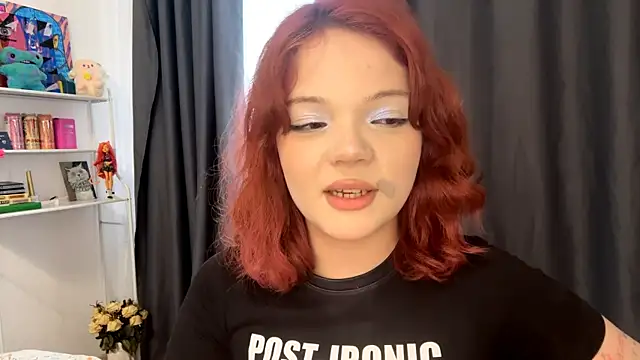 SmilingCutie webcam