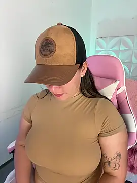 Ivonny_Goldie webcam