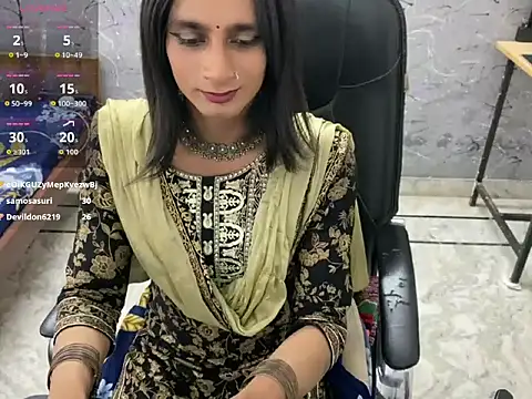 LuvLayla Live Web Cam Show
