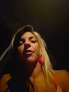 lil_jiggly webcam
