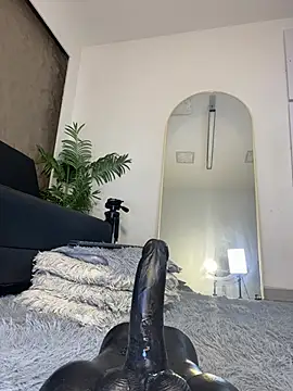 Isa__Blanc Live Web Cam Show