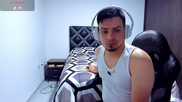 Rick_Adams live cam on StripChat