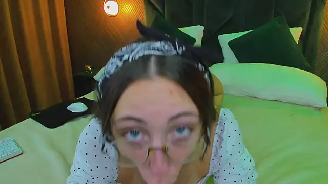Lexi_Split webcam