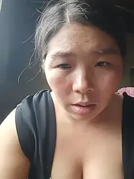 quynhkoolbae webcam