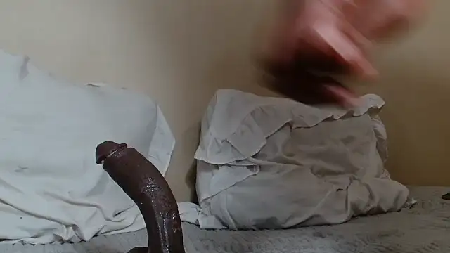 KinkyJXxX webcam