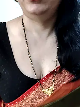 Yazhini-Cam webcam