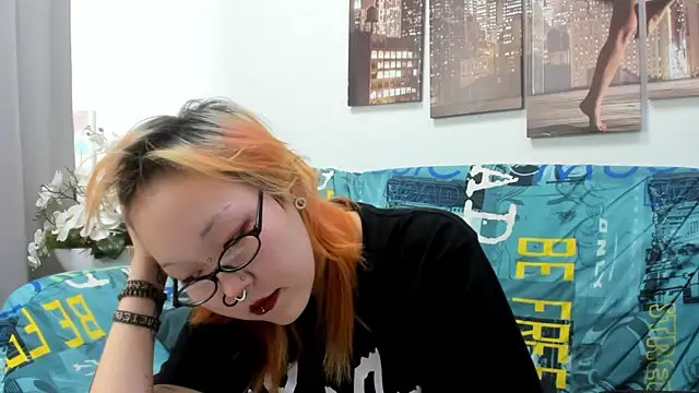Cute__Kiko webcam