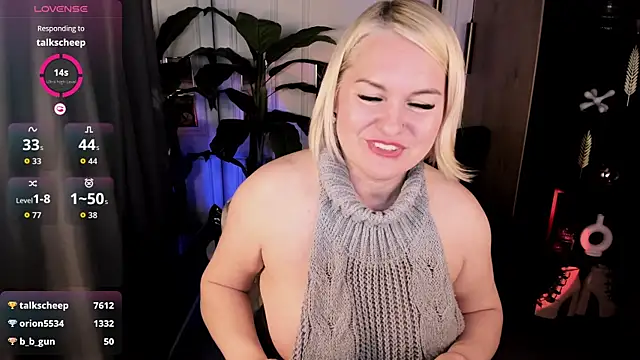 YolandaKiss webcam
