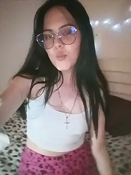 Lesslyxxx webcam