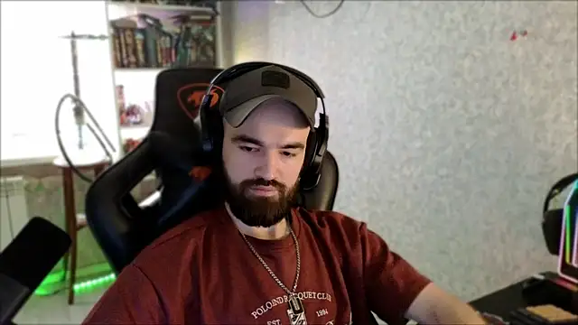_Serious_Man webcam