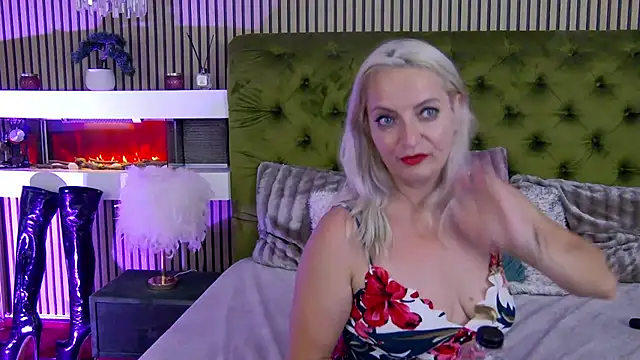 LadyTouch webcam
