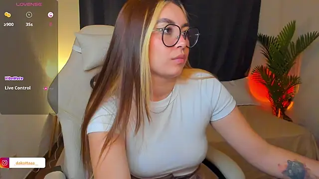dakottaa_ webcam