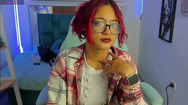 sara_red_x - Sara_Red_X's free webcam