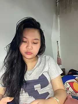 Almira6868 webcam
