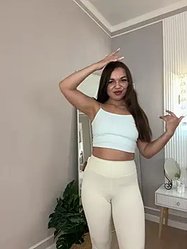 CamillaLarson webcam