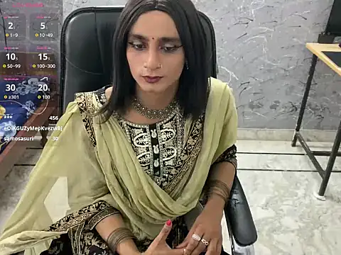LuvLayla Live Web Cam Show