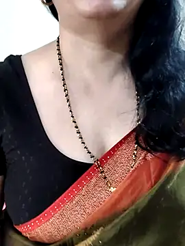 Yazhini-Cam webcam