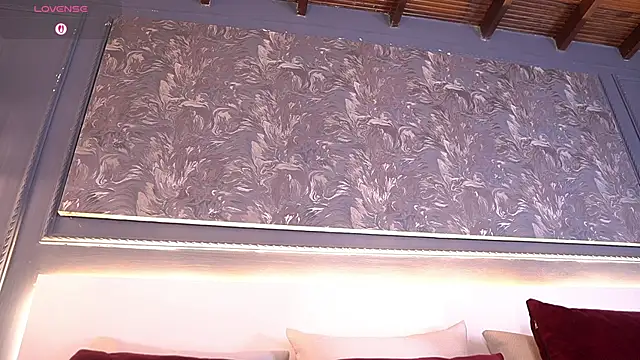 MiaKay1 webcam