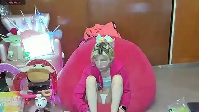 Skinygirl webcam