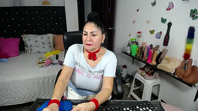 mature_bigboobs10 webcam