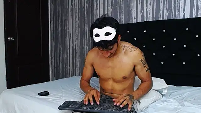 Zayn_Moretti webcam