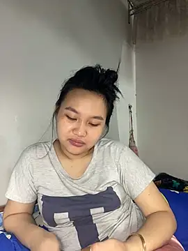 Almira6868 webcam