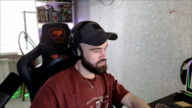 _Serious_Man webcam