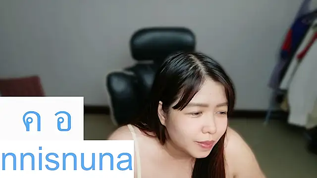 nunanunanuna live cam on StripChat
