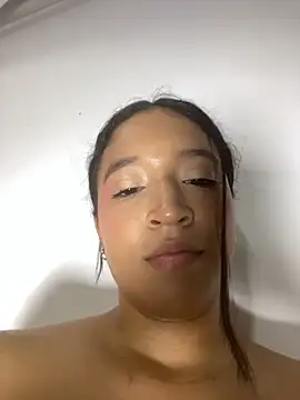 Julieta_Vegaax