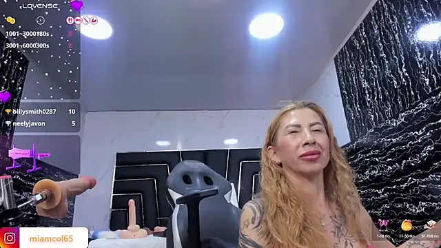 Ladyy_Scarlett webcam