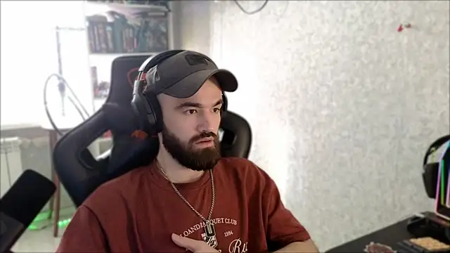_Serious_Man webcam