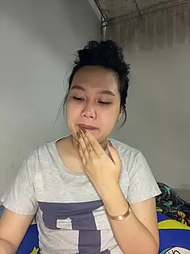 Almira6868 webcam