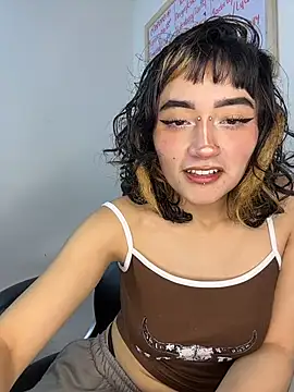 baby_akuma webcam