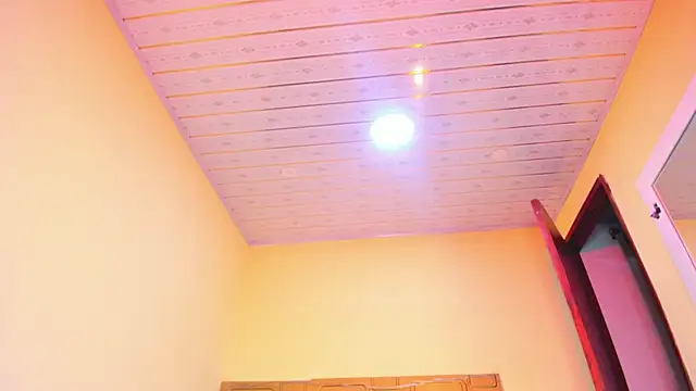 Julia_Haye webcam