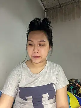 Almira6868 webcam