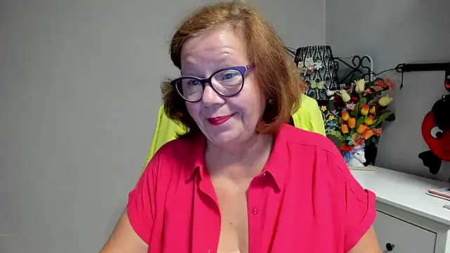Adelewildx live cam on StripChat
