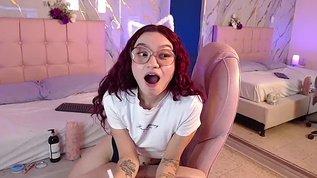 Red_kytty6 webcam