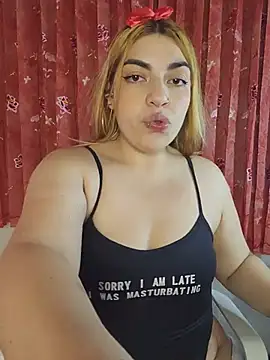 mila_curvy webcam