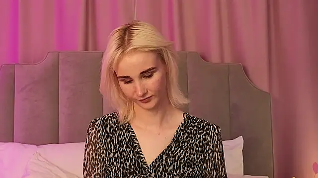 CrystalLili webcam
