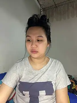 Almira6868 webcam
