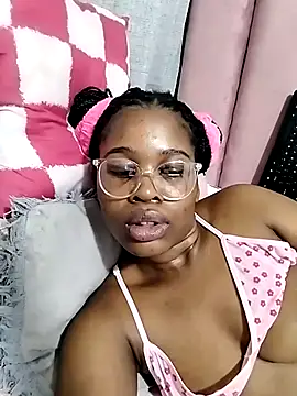 Cherrydollx live cam on StripChat