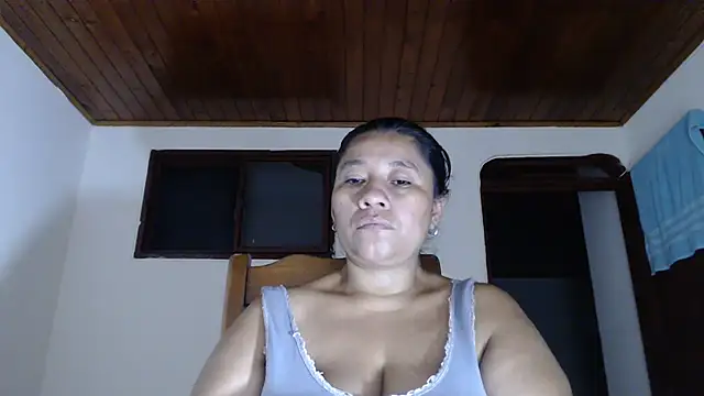 adrixxx38 live cam on StripChat
