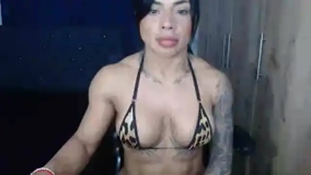 nati_muscle webcam