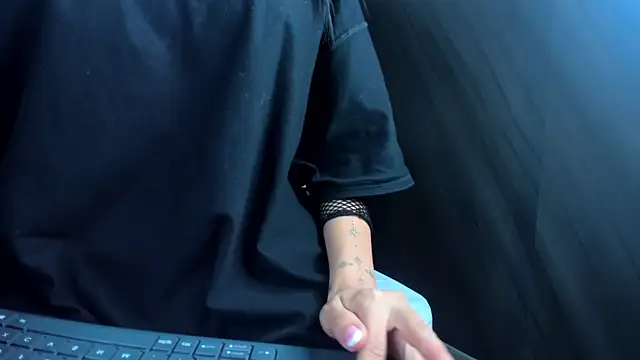 kittyy_milk_001 webcam