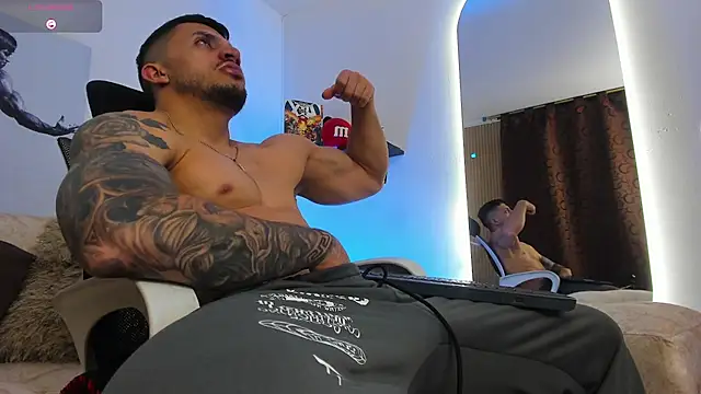 LiamReigns_ webcam