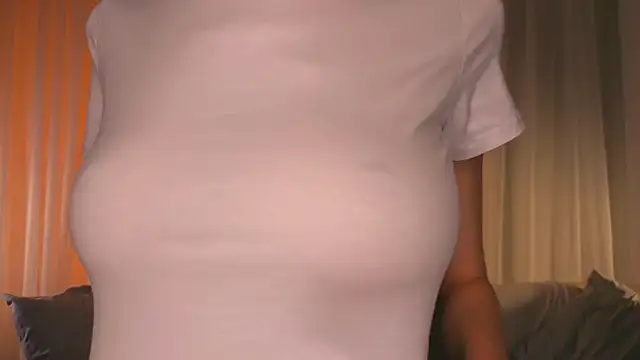 AliciaBrooks webcam
