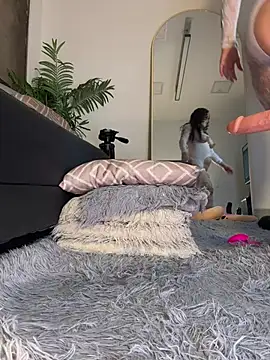 Isa__Blanc webcam